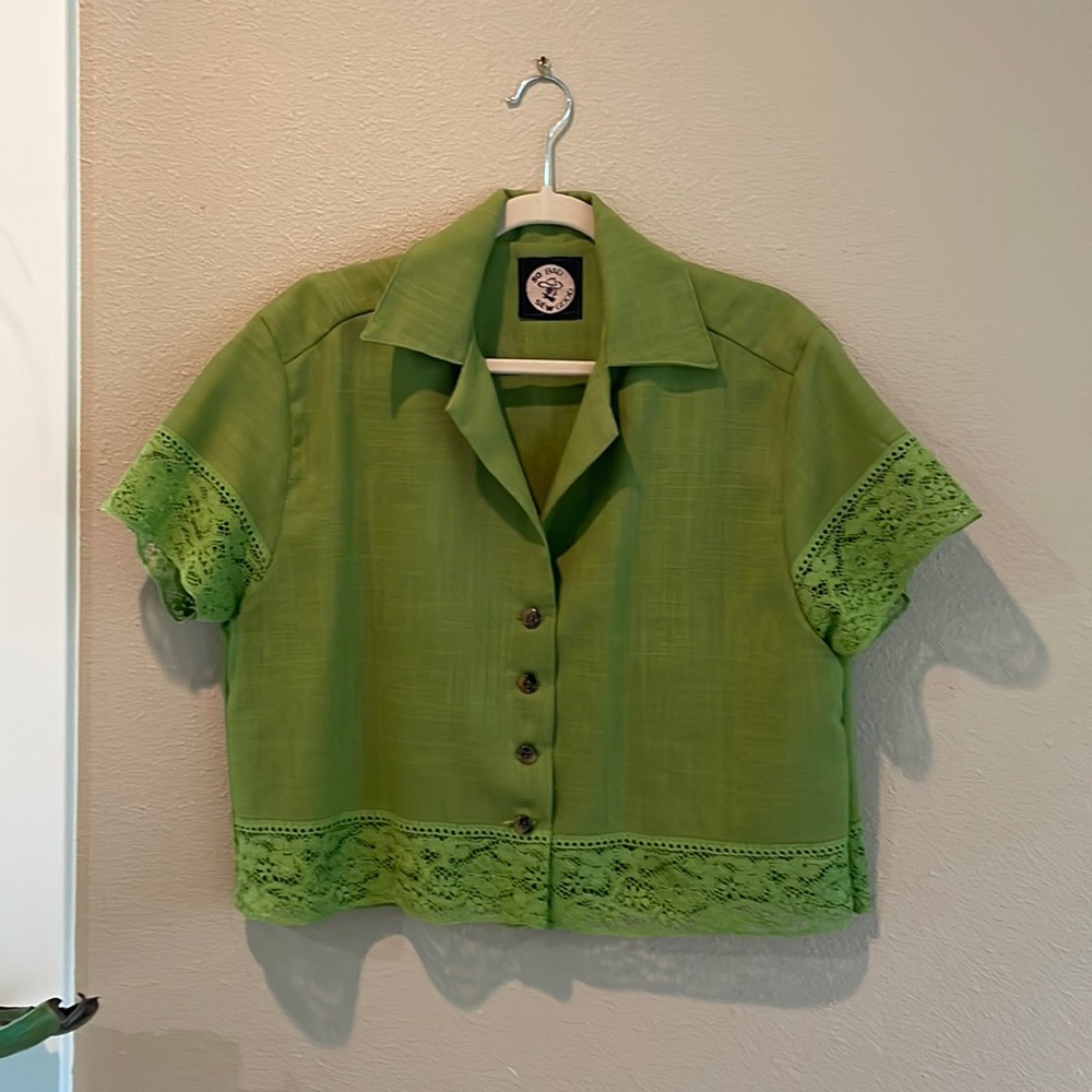 SO BAD SEW GOOD cropped button top